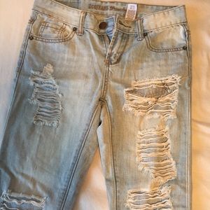 Ripped boyfriend jeans
